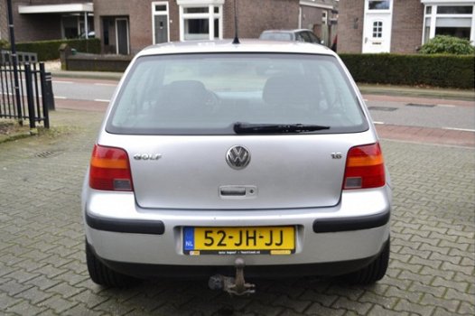 Volkswagen Golf - 1.6-16V Sportline - 1