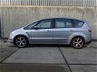 Ford S-Max - 2.0-16V 7 persoons, trekhaak, LMV, airco - 1 - Thumbnail