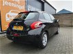 Peugeot 208 - 1.2 VTi Active 5-deurs met Airco, Cruise control, Trekhaak, etc. ZUINIG LABEL A - 1 - Thumbnail