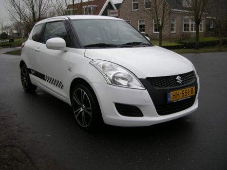 Suzuki Swift - 1.2i Sport+Navi en Airco - 1