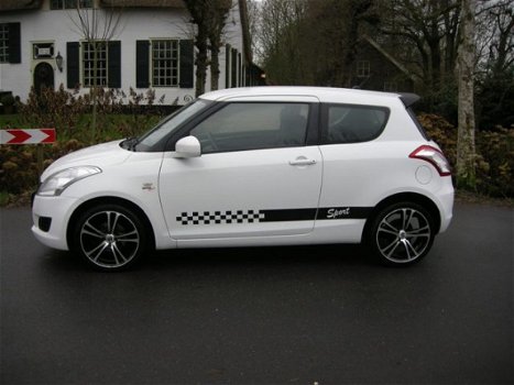 Suzuki Swift - 1.2i Sport+Navi en Airco - 1