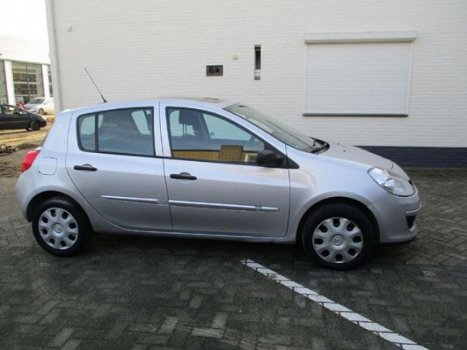 Renault Clio - 1.2 expression AIRCO/SCHUIFDAK - 1