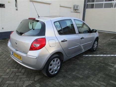 Renault Clio - 1.2 expression AIRCO/SCHUIFDAK - 1