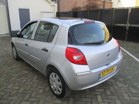 Renault Clio - 1.2 expression AIRCO/SCHUIFDAK - 1