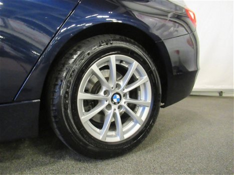 BMW 3-serie - 320i Upgrade Edition (Leder/Prof.Navi/Xenon) - 1