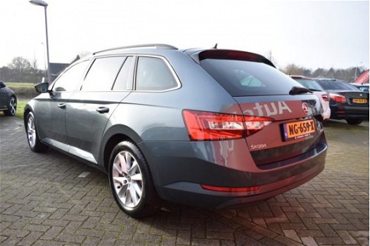 Skoda Superb - 1.6 TDI Style Business Automaat | Xenon | Navi | Camera | Keyless | Clima | Cruise | - 1