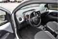 Toyota Aygo - 1.0 VVT-i Automaat, Airco, Camera, 5 Drs, 13.000 km - 1 - Thumbnail