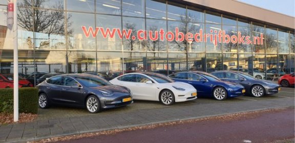 Tesla Model 3 - Long Range EX BTW 4% Bijtelling MIA Zwart wit 18