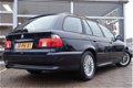 BMW 5-serie Touring - 530i Executive Aut. / Nieuwstaat / Youngtimer / 2001 - 1 - Thumbnail