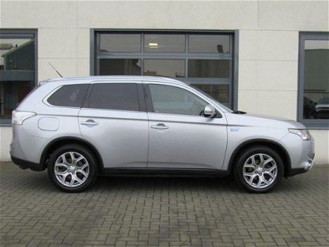 Mitsubishi Outlander - 2.0 PHEV Instyle X-Line Automaat Incl. BTW Dealer Onderhouden Trekhaak NL Aut - 1