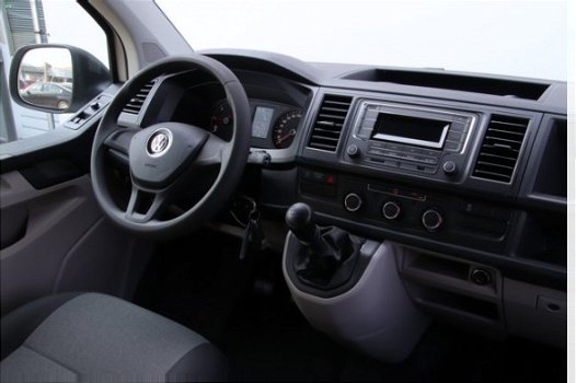 Volkswagen Transporter - 2.0 TDI 102 pk L2H1 Trendline Airco, Cruise control, Bijrijdersbank, Radio - 1