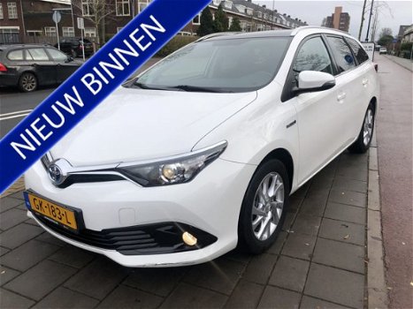 Toyota Auris Touring Sports - 1.8 Hybrid Lease navi panodak airco/ecc - 1