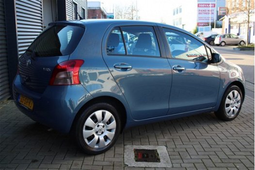 Toyota Yaris - 1.3 VVTi Sol PARKSENOR_5-DEURS_NL-AUTO - 1