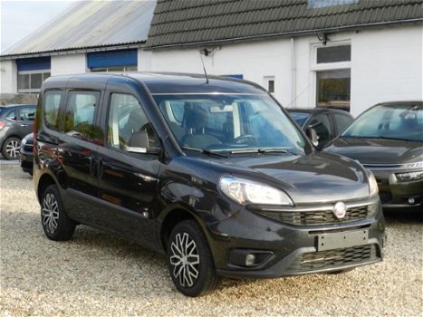 Opel Combo - 5 Persoon geel kenteken Navigatie , cruisecontrole , airco , - 1