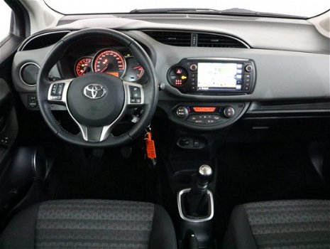 Toyota Yaris - 1.3 VVT-i Trend Navi, LM velgen, Parkeersensoren, 1e eigenaar - 1