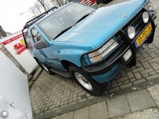 Opel Frontera - A 2.0i (4x4)