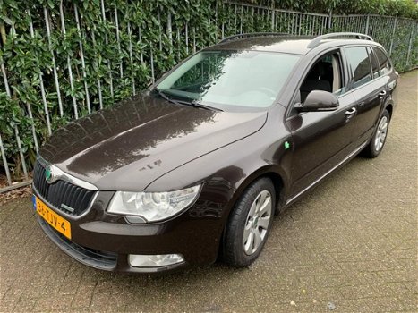 Skoda Superb Combi - 1.6 TDI Greenline Active Business Line - 1