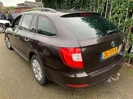 Skoda Superb Combi - 1.6 TDI Greenline Active Business Line - 1