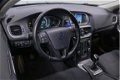Volvo V40 - 2.0 D4 Navigatie Climate Control Trekhaak Lichtmetalen Velgen Cruise Control Parkeersens - 1 - Thumbnail
