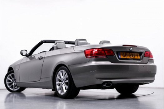 BMW 3-serie Cabrio - 320i Leder Cabrio Parkeersensoren Lichtmetalen velgen Climate Control Navigatie - 1