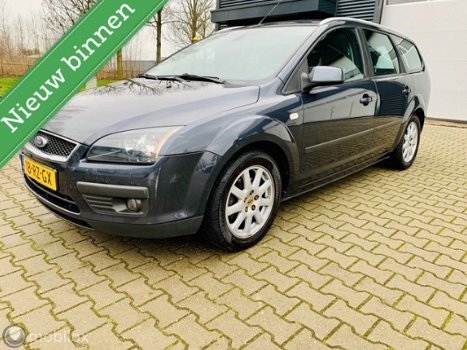 Ford Focus Wagon - 1.6 TDCI Futura - 1