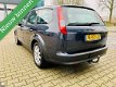 Ford Focus Wagon - 1.6 TDCI Futura - 1 - Thumbnail