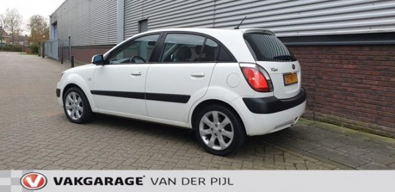 Kia Rio - 1.4 X-pect 5 drs. Mooie strakke Airco - 1