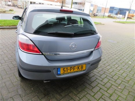 Opel Astra - 1.6 Sport 5 deurs - 1