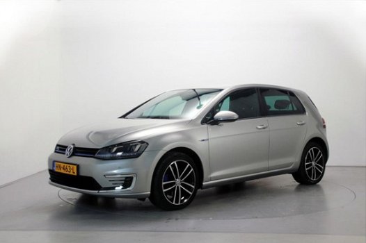 Volkswagen Golf - 1.4 TSI 204pk GTE DSG LED DAB+ Leder Navigatie Stoelverwarming ParkAssist - 1