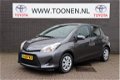 Toyota Yaris - 1.5 Full Hybrid Aspiration Airco-Navigatie - 1 - Thumbnail