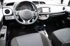 Toyota Yaris - 1.5 Full Hybrid Aspiration Airco-Navigatie