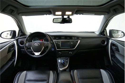 Toyota Auris Touring Sports - 1.8 Hybrid Lease + Vol Leder, Panoramisch Dak, Xenon, Luxe Uitvoering - 1