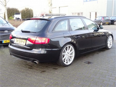 Audi A4 Avant - 3.2 FSI quattro S-Line 266 PK Xenon Navi Leer - 1