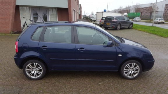 Volkswagen Polo - 1.4-16V 5 deurs - 1