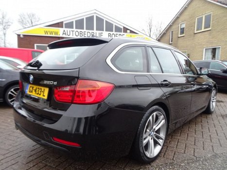 BMW 3-serie Touring - 184pk 320d High Executive Pano-Dak, 18'', Leer, Xenon etc - 1