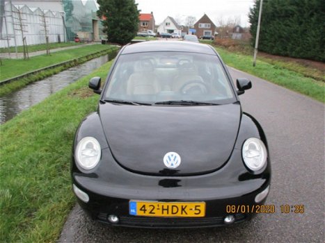 Volkswagen New Beetle - 2.0 Highline - 1