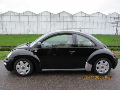 Volkswagen New Beetle - 2.0 Highline - 1