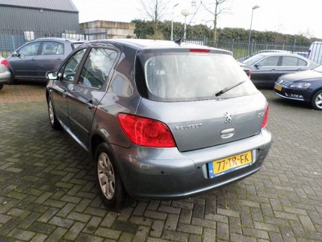 Peugeot 307 - 1.4-16V Premium , APK 03-2021 - 1