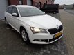 Skoda Superb Combi - 1.6 TDI Active Business Airco NAVI 10-2015 - 1 - Thumbnail