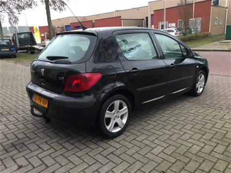 Peugeot 307 - 5DRS AIRCO Met nieuwe APK 2.0-16V XS - 1