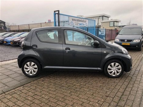 Toyota Aygo - 1.0 VVT-i Comfort A-C Elek Pakket N.A.P Apk 09-2020 Nieuwstaat - 1