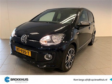 Volkswagen Up! - 1.0 high up BlueMotion Fender sound / Navi / 17 inch / Airco - 1