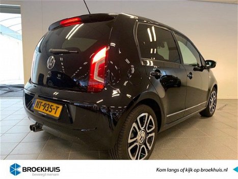 Volkswagen Up! - 1.0 high up BlueMotion Fender sound / Navi / 17 inch / Airco - 1