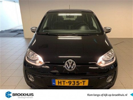 Volkswagen Up! - 1.0 high up BlueMotion Fender sound / Navi / 17 inch / Airco - 1