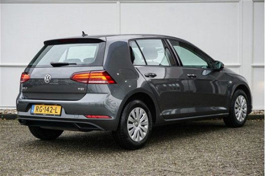 Volkswagen Golf - 1.0 TSI 110pk Trendline + Navigatie + DAB+ - 1