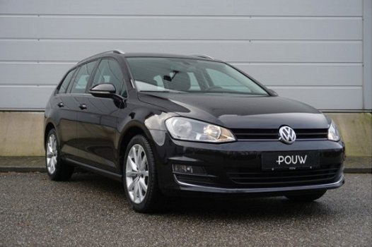 Volkswagen Golf Variant - 1.2 TSI 110pk Business Edition Connected + Stoelverwarming + Achteruitrijc - 1