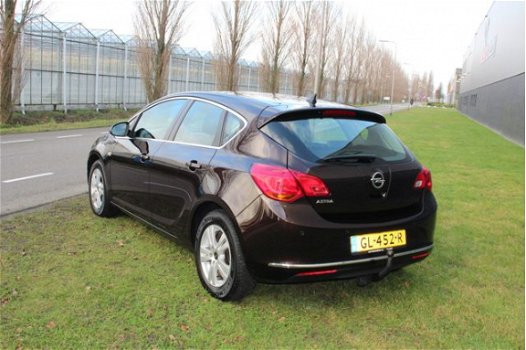 Opel Astra - 1.4 Turbo Blitz Navigatie, Trekhaak, 5-deurs, parkeersensoren, lichtmetalen velgen - 1