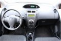 Toyota Yaris - 1.0 VVTi Acces *5-DEURS / AIRCO / ELEKTISCHE RAMEN - 1 - Thumbnail