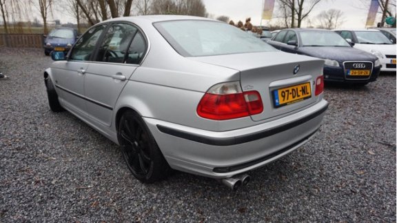 BMW 3-serie - 320i Executive 2e eigenaar clima airco nw-apk zeer nette BMW - 1