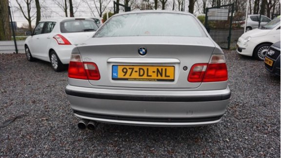 BMW 3-serie - 320i Executive 2e eigenaar clima airco nw-apk zeer nette BMW - 1